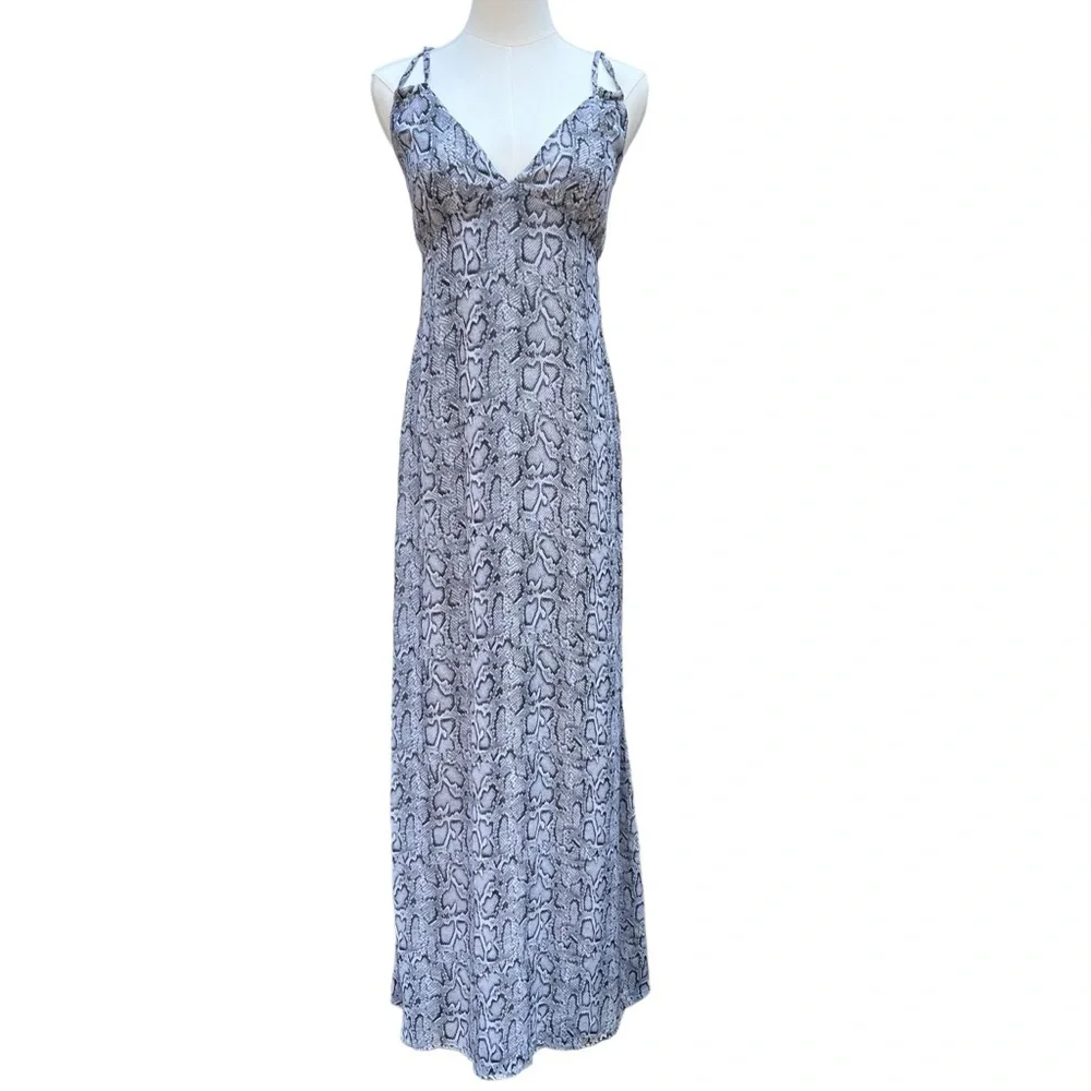 TOBI NWT Black and White Snakeskin Print Maxi Dress Size Small - Picture 1 of 15